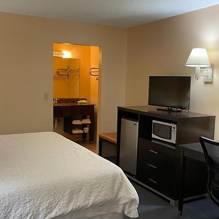 Slumber Inn Harrisonville Exterior photo